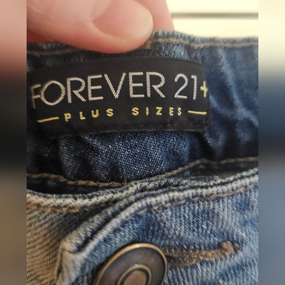 Forever 21 jeans shorts - Picture 3 of 3